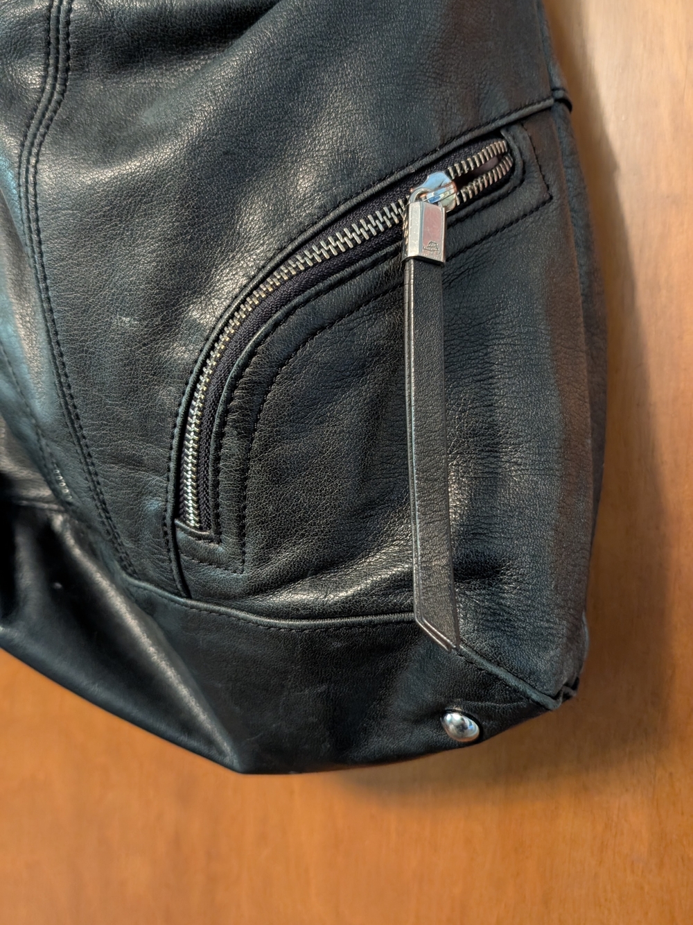 Classic Black Leather Hobo Shoulder Bag - Picture 2 of 13